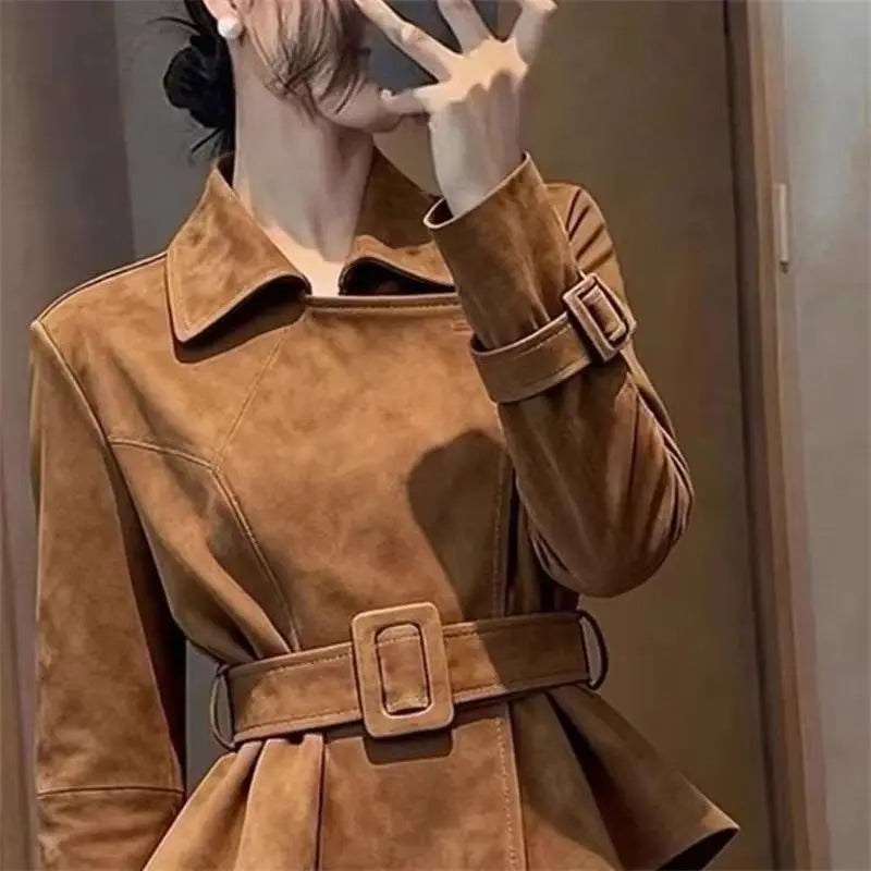 Casaco Curto Leather Vintage - Modelagem Cropped em Cabedal Premium Retro