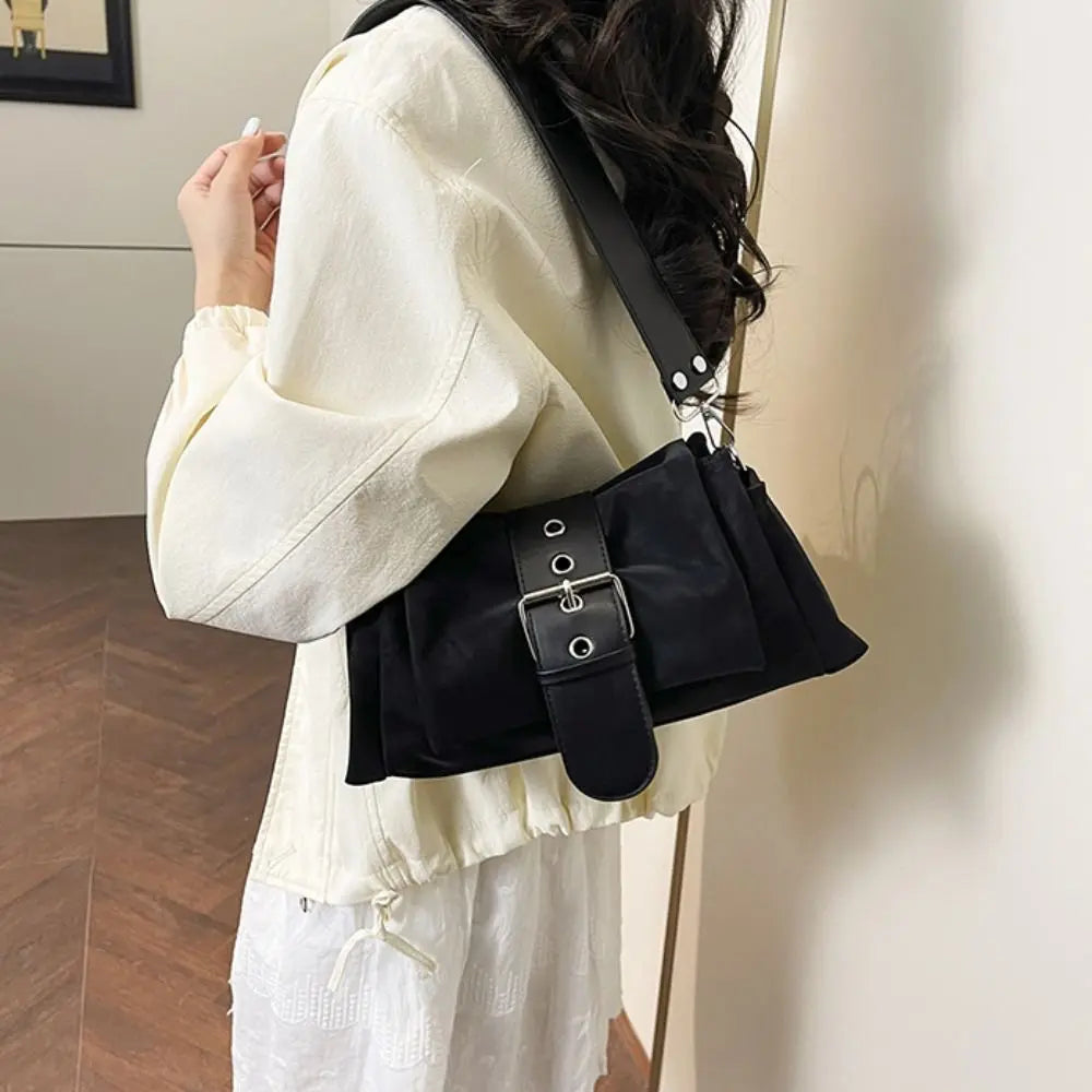 Mala Tote Suede Rectangular - Silhueta Estruturada de Grande Capacidade em Camurça Matte