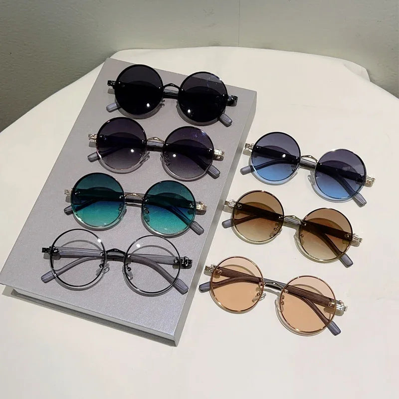 Óculos de Sol Round Aura - Lentes em Degradê Colorido com Proteção UV400