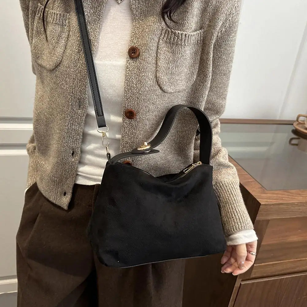 Mala Transversal Suede Vintage - Alça Regulável com Ferragens de Grife em Camurça Soft