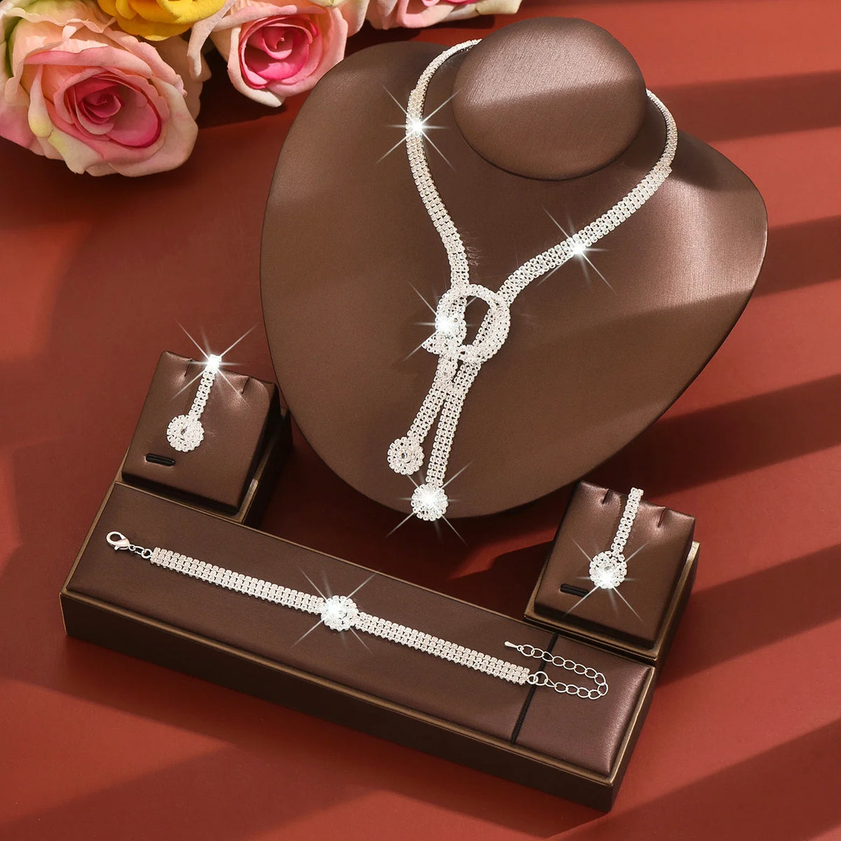 Conjunto Glamour Banhado a Ouro - Colar e Anel Cravejado