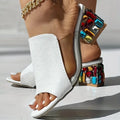 Sandália Flat Crystal Glow - Tiras Acolchoadas com Aplicação de Cristais Premium