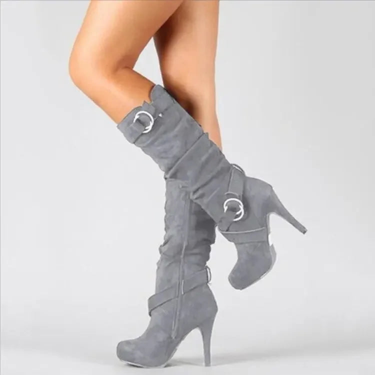Bota Over-the-Knee Night Luxury - Silhueta Slim com Salto Agulha e Plataforma