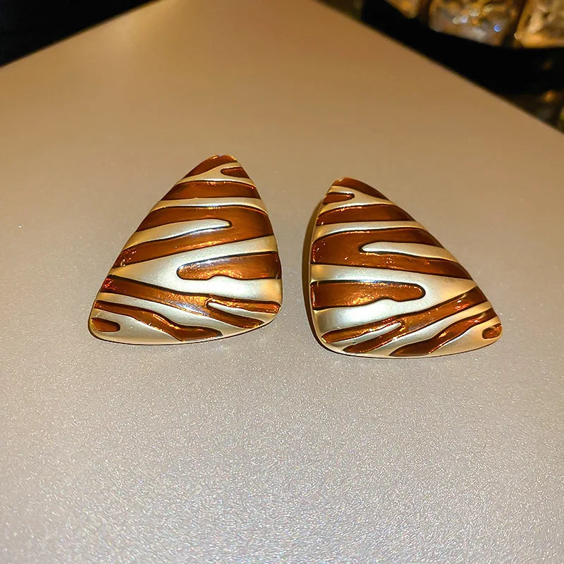 Brincos de Argola Orgânica Textured - Design de Metal Amassado Minimalista
