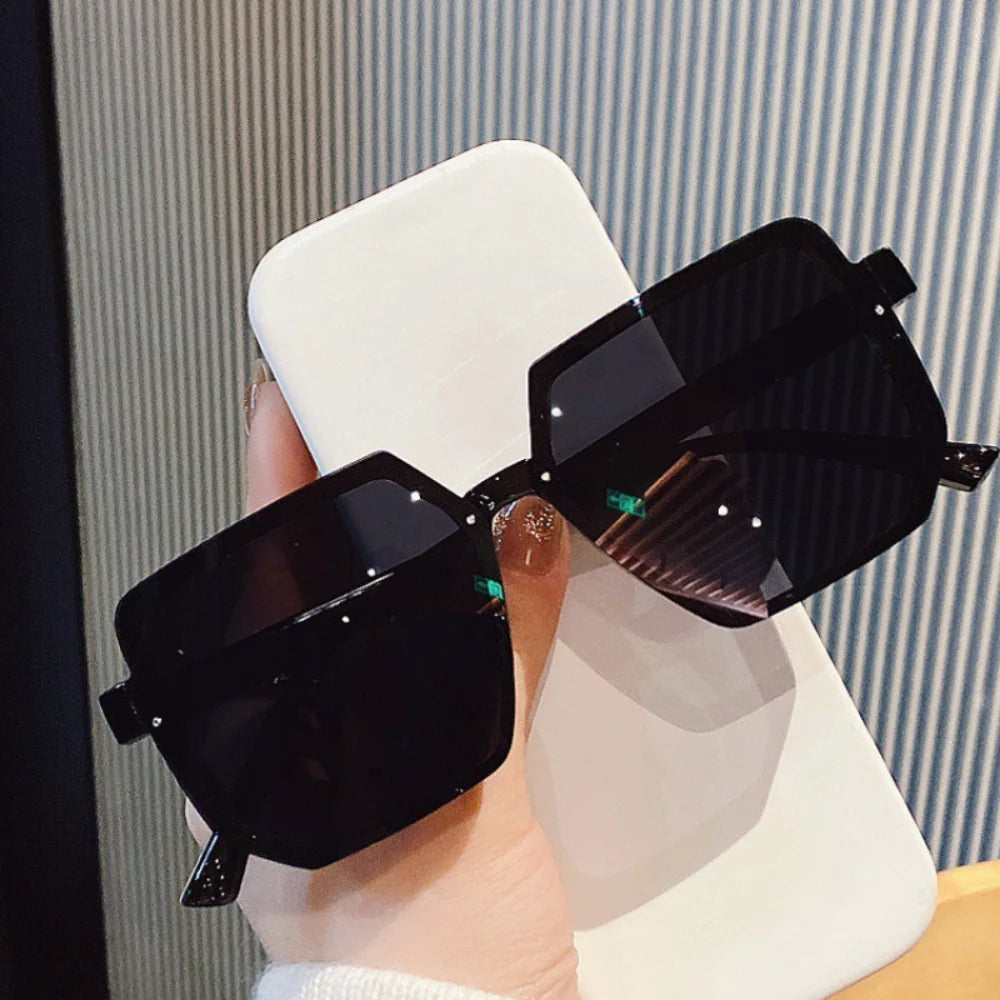 Óculos de Sol Square Deluxe - Design Maximalista Quadrado com Proteção UV400