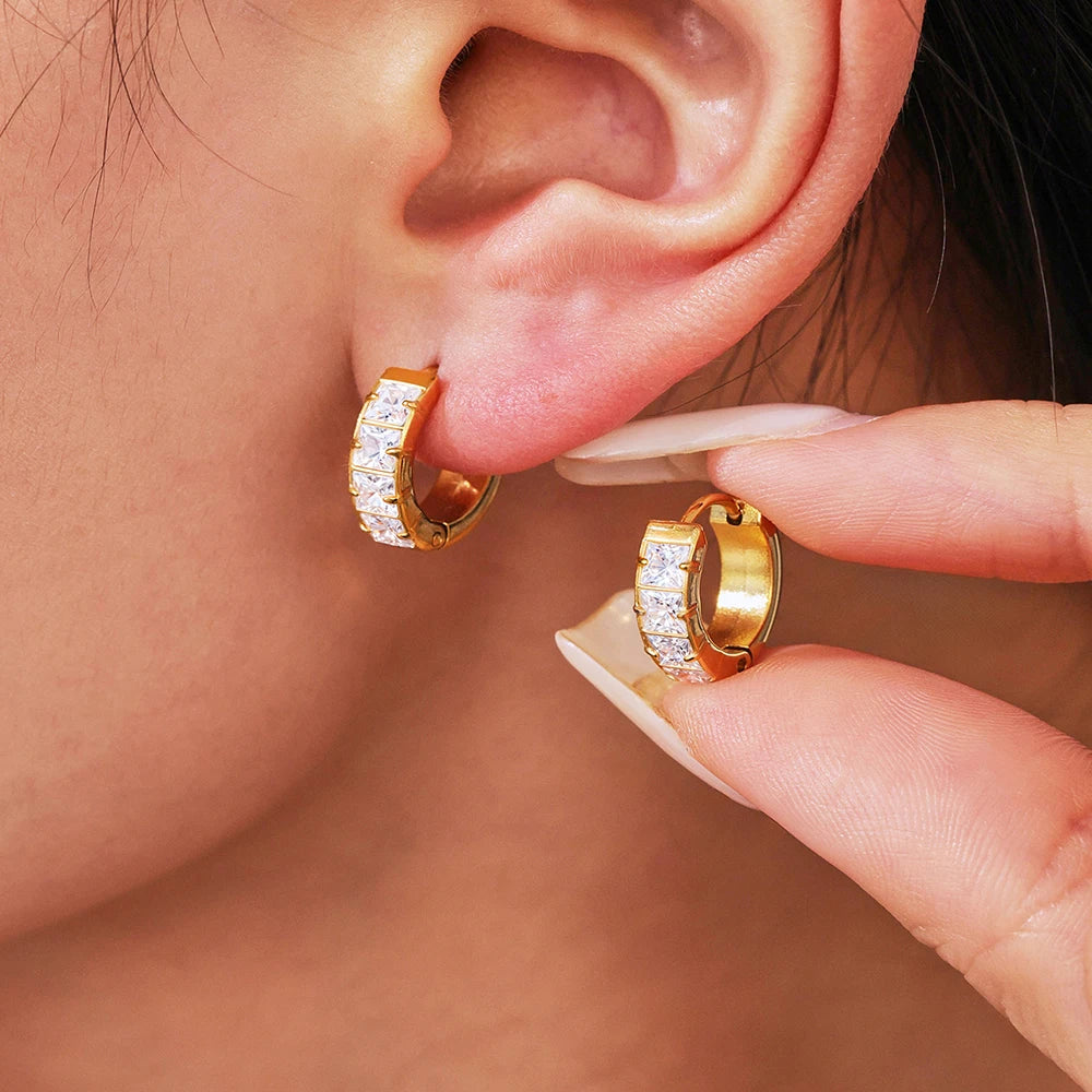 Brincos de Argola Aura Zircónia - Aço Inoxidável Banhado a Ouro 18K