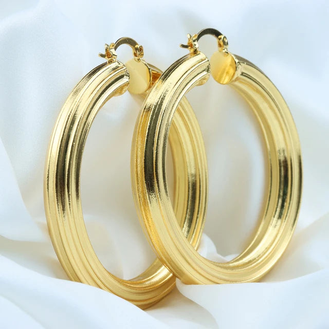 Brincos Maxi Argola Line Deluxe - Design Fino e Amplo com Banho de Luxo