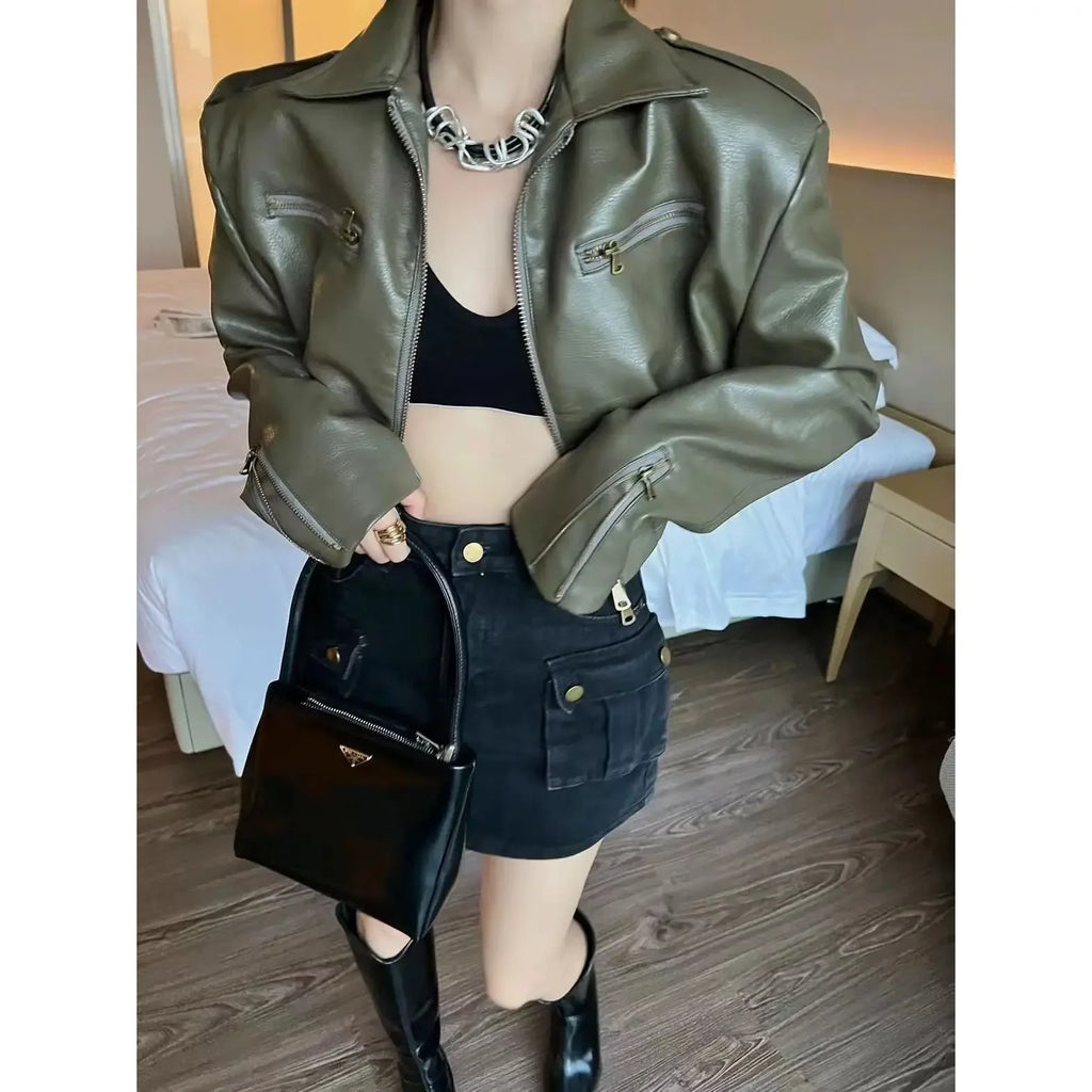 Jaqueta Biker Cropped Paris - Caimento Curto Fashionista em Cabedal Premium