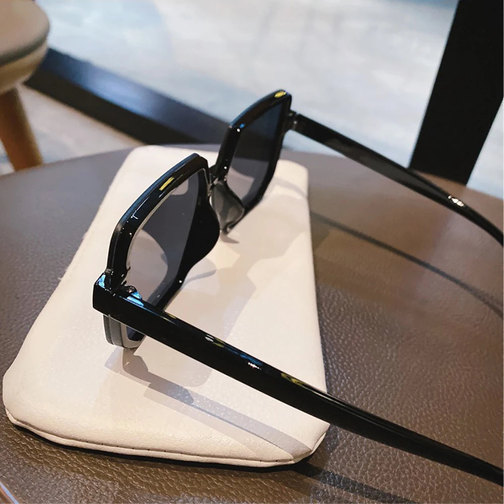 Óculos de Sol Square Deluxe - Design Maximalista Quadrado com Proteção UV400
