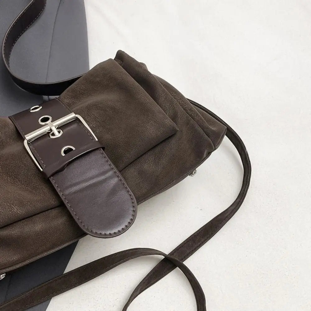 Mala Tote Suede Rectangular - Silhueta Estruturada de Grande Capacidade em Camurça Matte