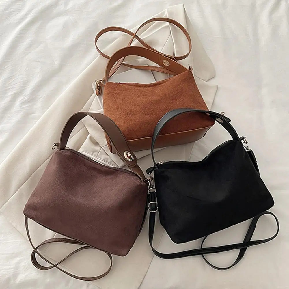 Mala Transversal Suede Vintage - Alça Regulável com Ferragens de Grife em Camurça Soft