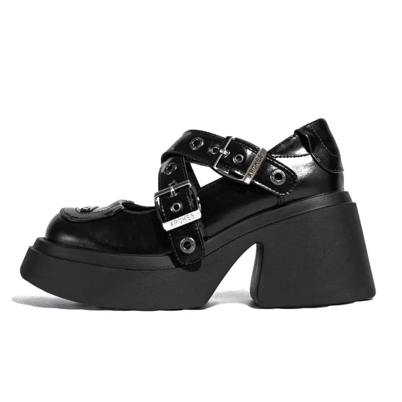 Sapato Mary Jane Punk Deluxe - Design Retro com Fivelas Metálicas