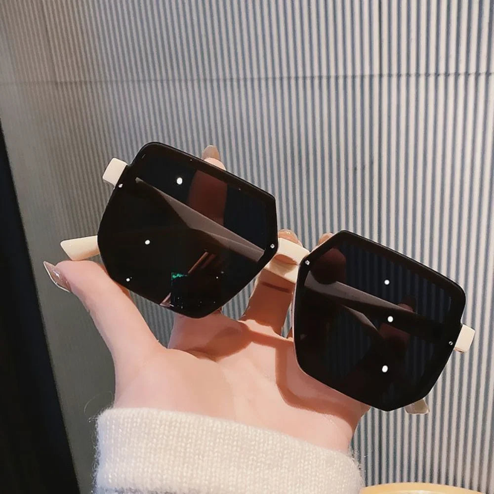 Óculos de Sol Square Deluxe - Design Maximalista Quadrado com Proteção UV400
