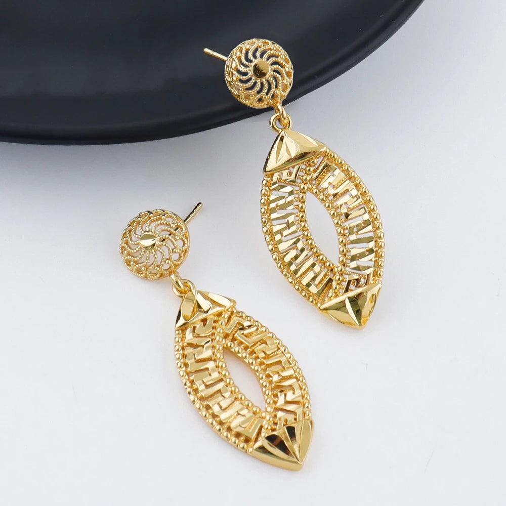 Conjunto Gotas de Ouro - Gargantilha e Brincos Geométricos