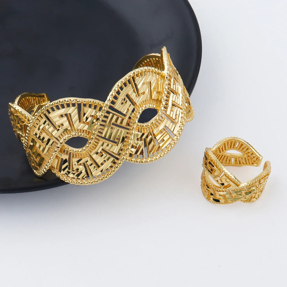 Conjunto Gotas de Ouro - Gargantilha e Brincos Geométricos