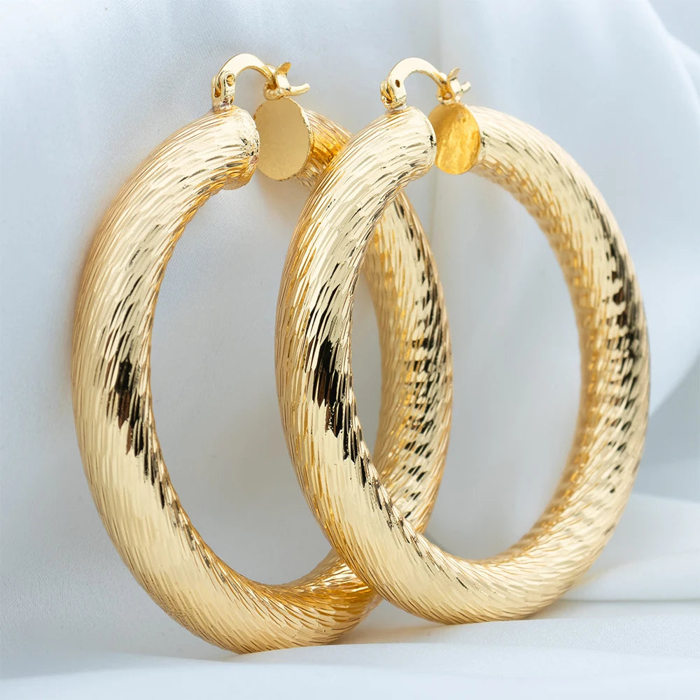 Brincos Maxi Argola Line Deluxe - Design Fino e Amplo com Banho de Luxo
