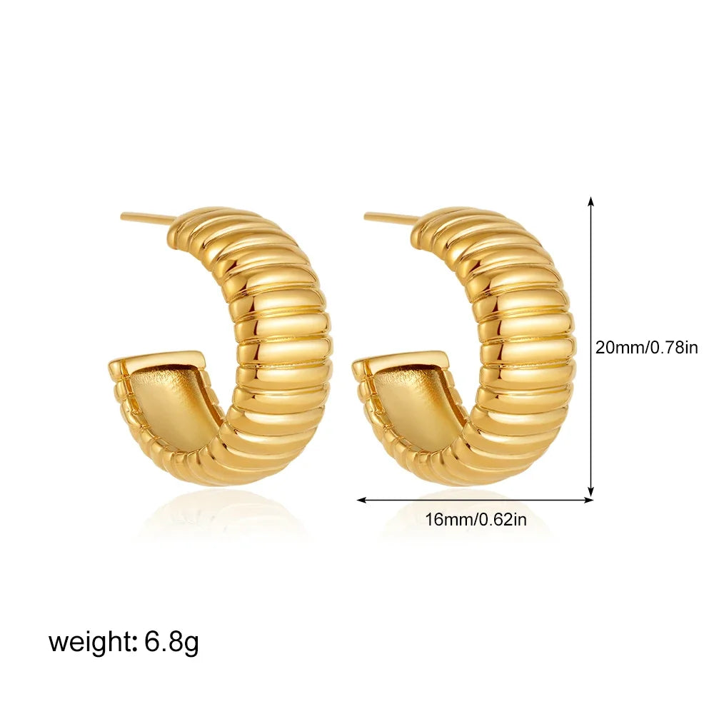 Brincos de Argola Striped C-Shape - Design Canelado Banhado a Ouro