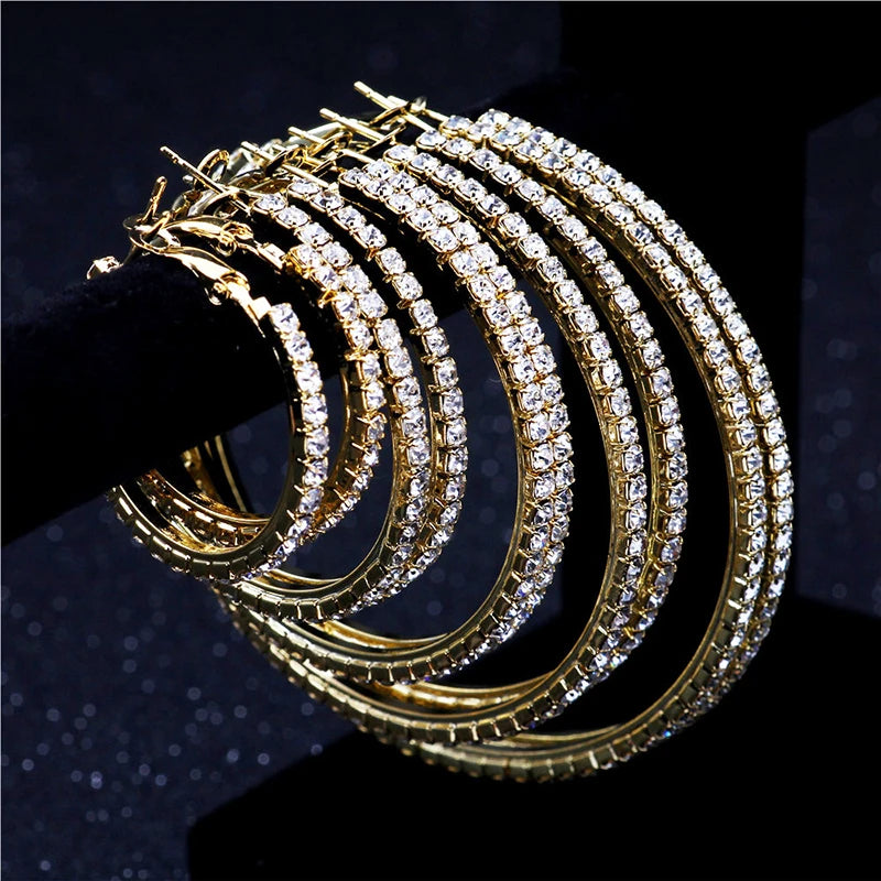 Brincos de Argola Cristal Gala - Cravejados com Strass de Alto Impacto