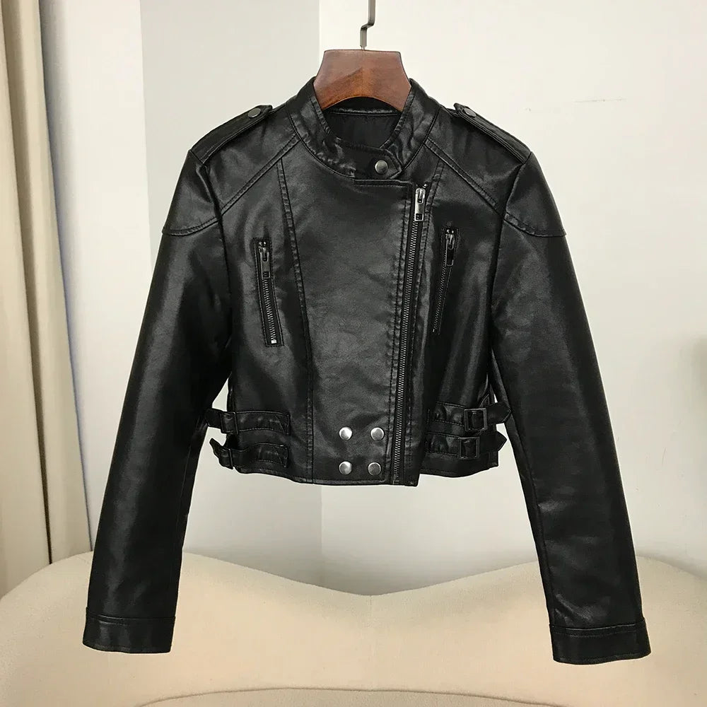 Jaqueta Biker Slim Silhouette - Corte Curto Estruturado em Cabedal Premium