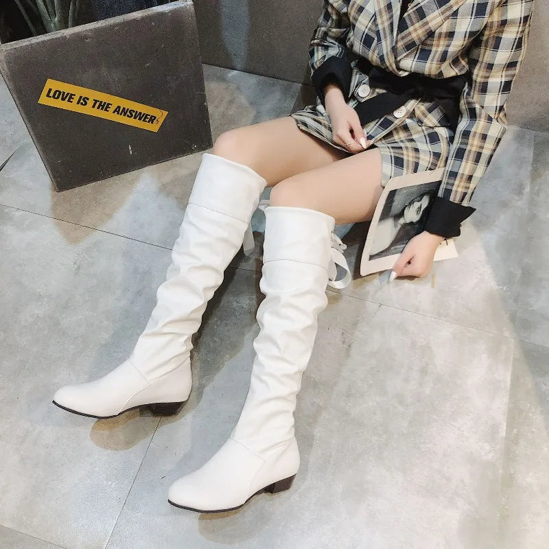 Bota Cano Alto Scarlet Pleated - Design Plissado com Salto Bloco Baixo Confort