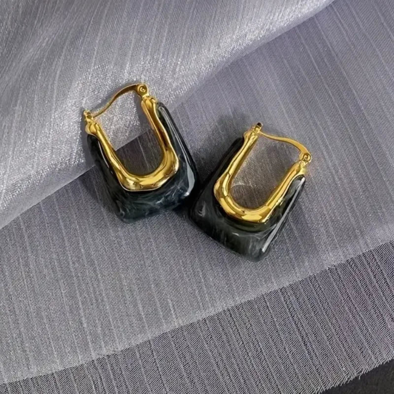 Brincos de Argola Aberta Wave - Design Fluido Minimalista Banhado a Ouro 18K