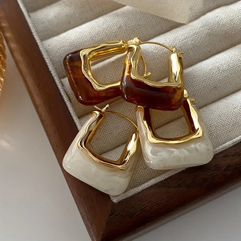 Brincos de Argola Aberta Wave - Design Fluido Minimalista Banhado a Ouro 18K