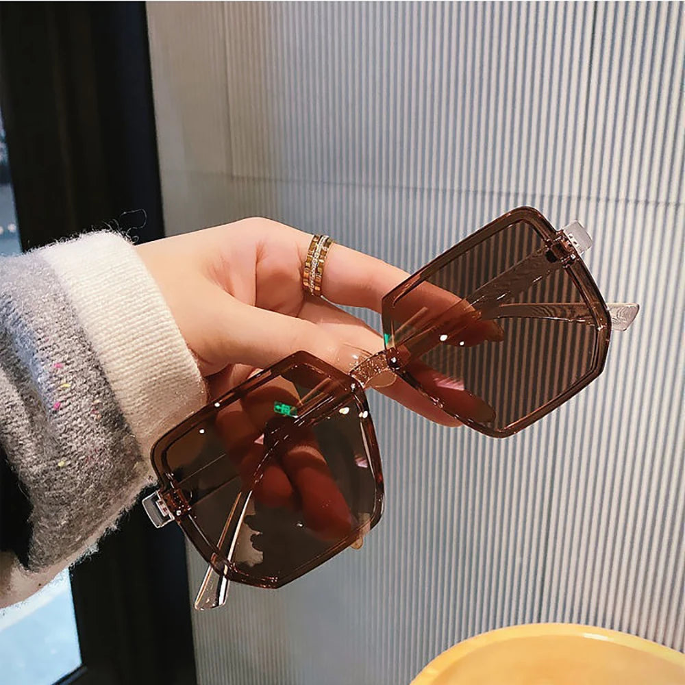 Óculos de Sol Square Deluxe - Design Maximalista Quadrado com Proteção UV400
