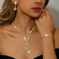 Conjunto Glamour Banhado a Ouro - Colar e Anel Cravejado