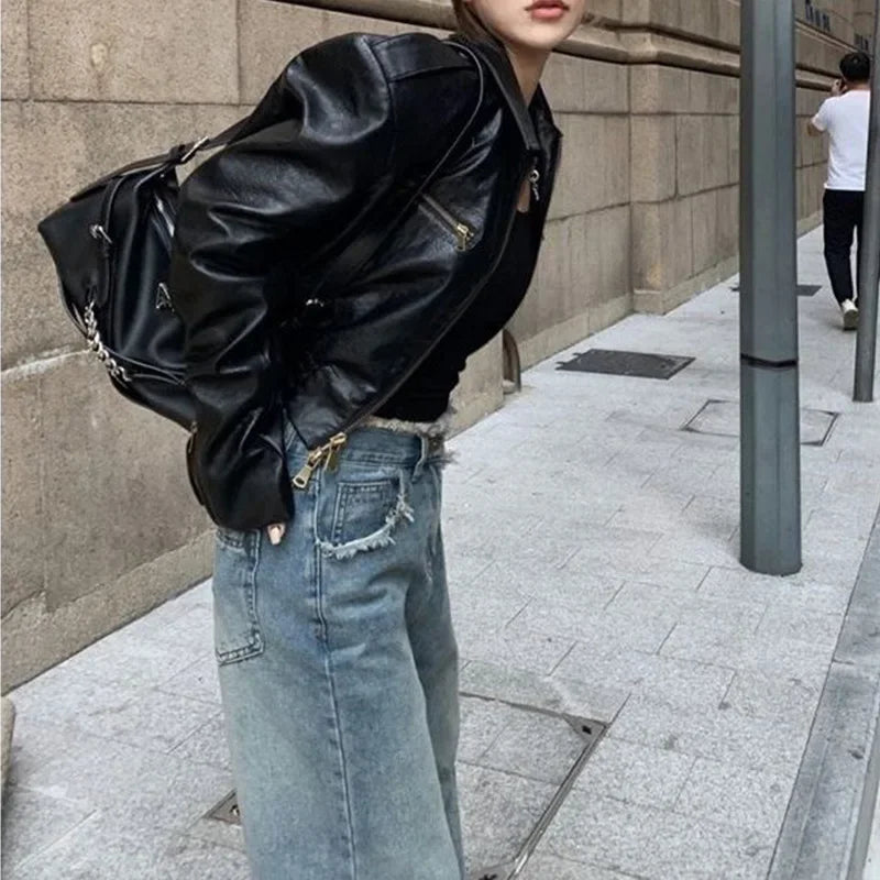 Jaqueta Biker Cropped Paris - Caimento Curto Fashionista em Cabedal Premium