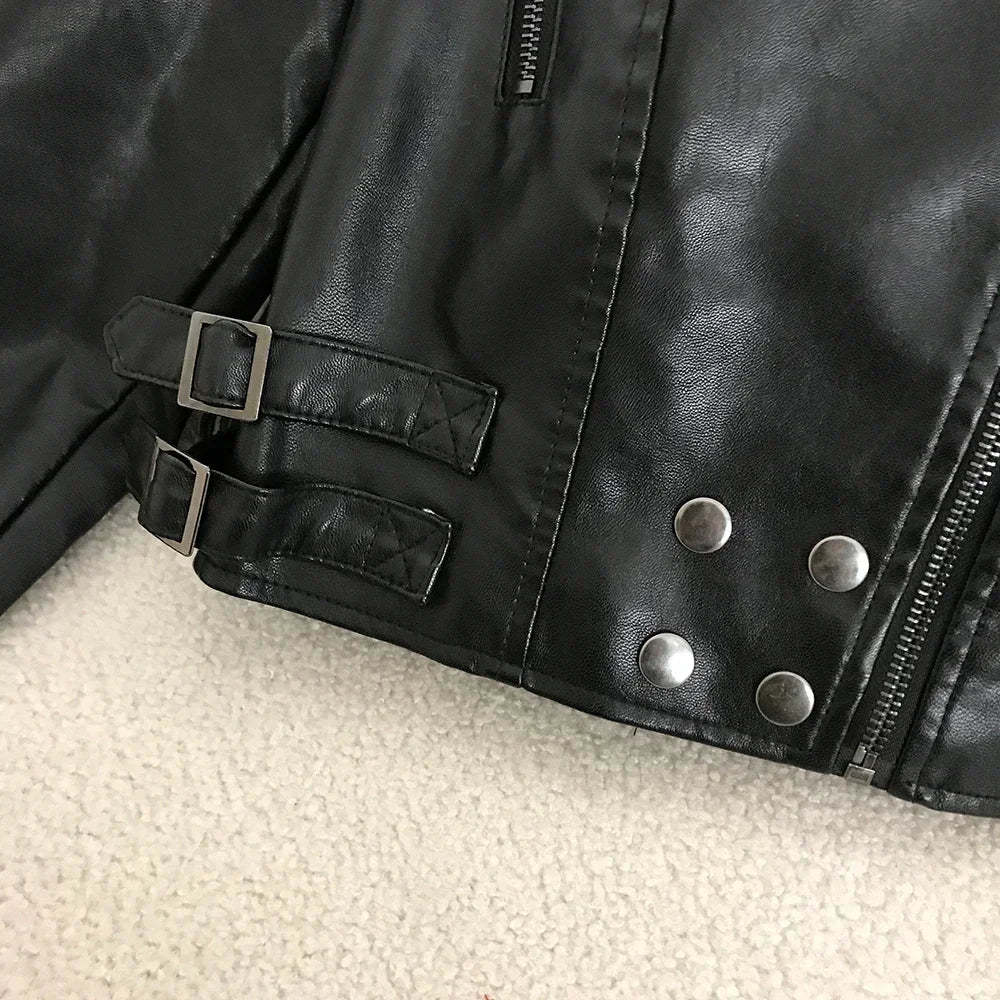 Jaqueta Biker Slim Silhouette - Corte Curto Estruturado em Cabedal Premium
