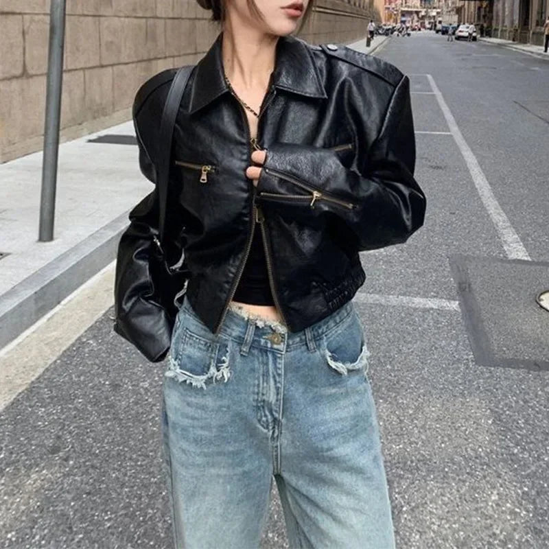 Jaqueta Biker Cropped Paris - Caimento Curto Fashionista em Cabedal Premium