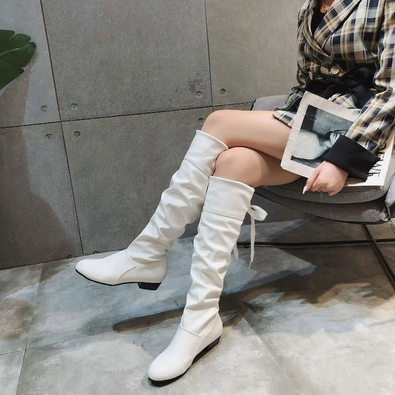 Bota Cano Alto Scarlet Pleated - Design Plissado com Salto Bloco Baixo Confort