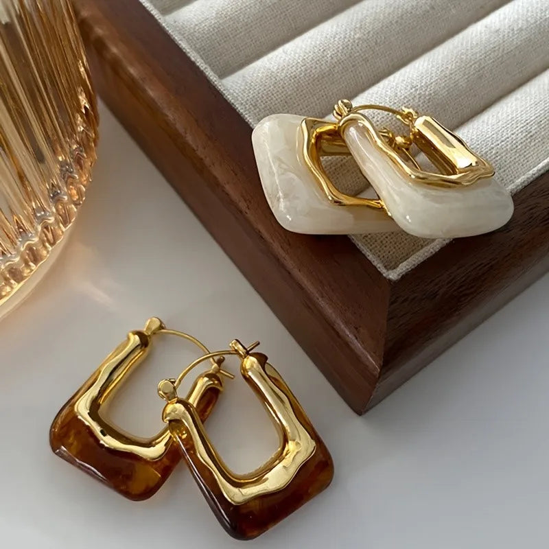 Brincos de Argola Aberta Wave - Design Fluido Minimalista Banhado a Ouro 18K