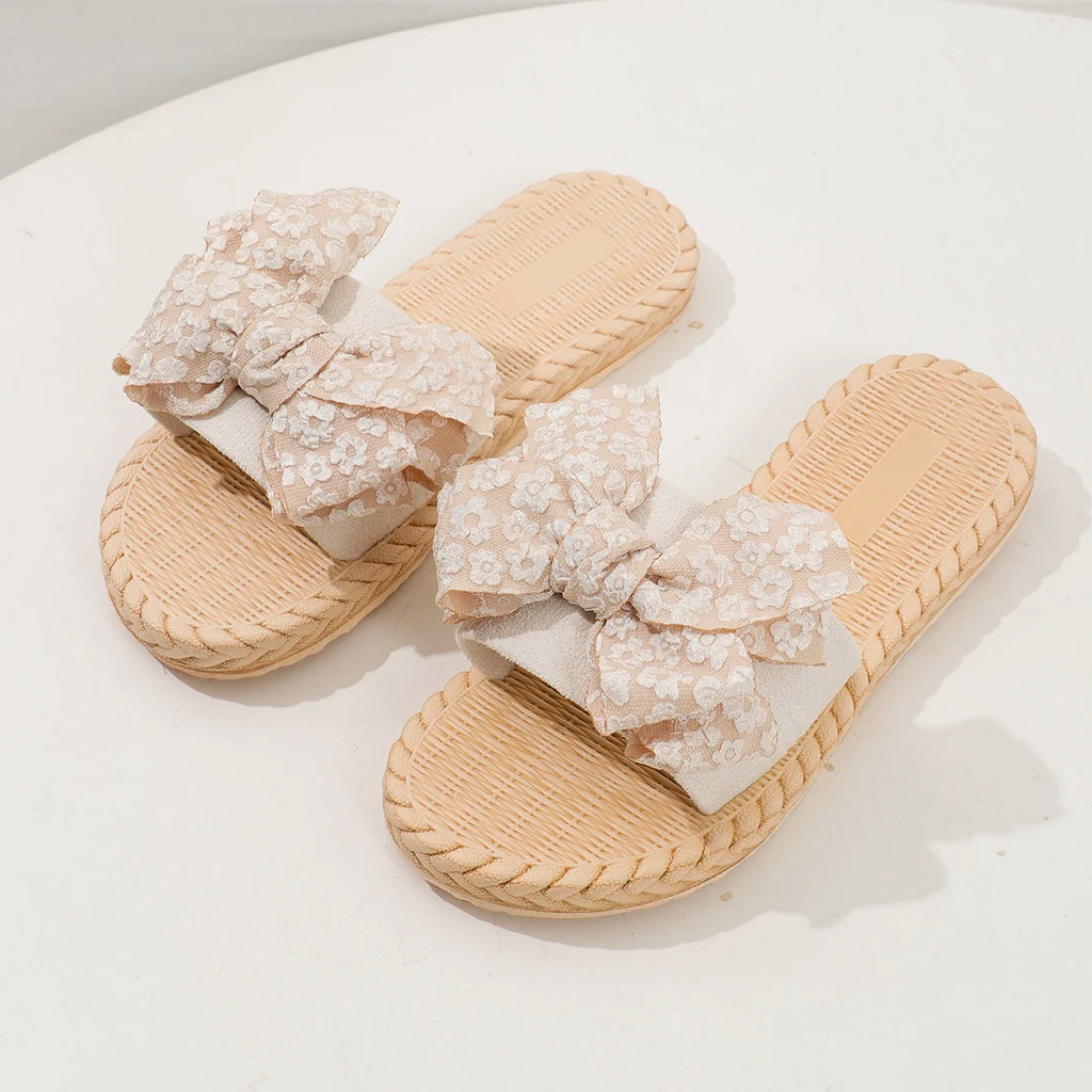 Chinelo Slide Lace Romance - Tiras Confort com Laço de Renda e Textura Soft