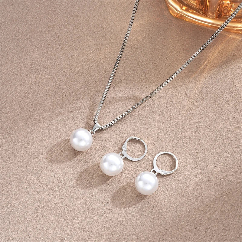 Conjunto Pérolas Clássicas - Colar e Brincos Elegantes