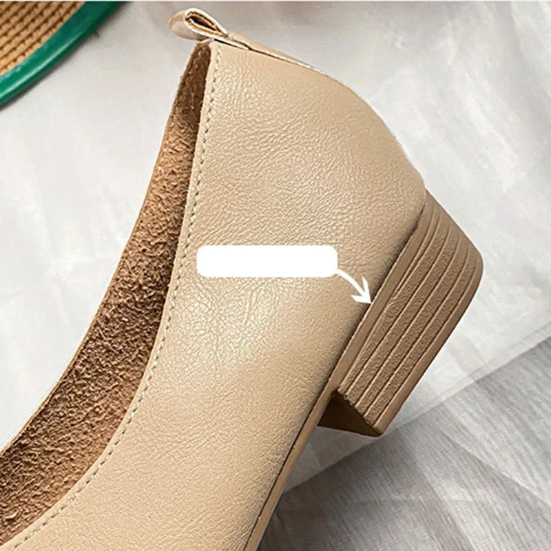 Sapatilha French Riviera - Design Rasteiro de Bico Quadrado com Tira Slim