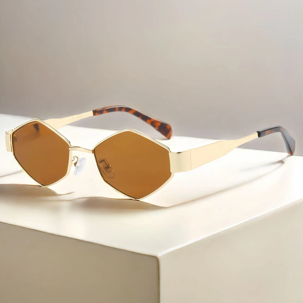 Óculos de Sol Hexagon Sculpt - Silhueta Geométrica Unissex com Proteção UV400