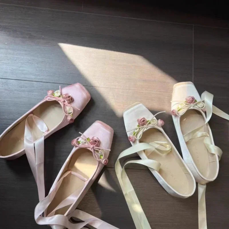 Sapatilha Mary Jane Ballet - Silhueta Square Toe com Laço Clássico