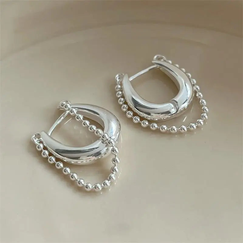 Brincos de Argola Metallic Beads - Design de Corrente de Esferas Modernas
