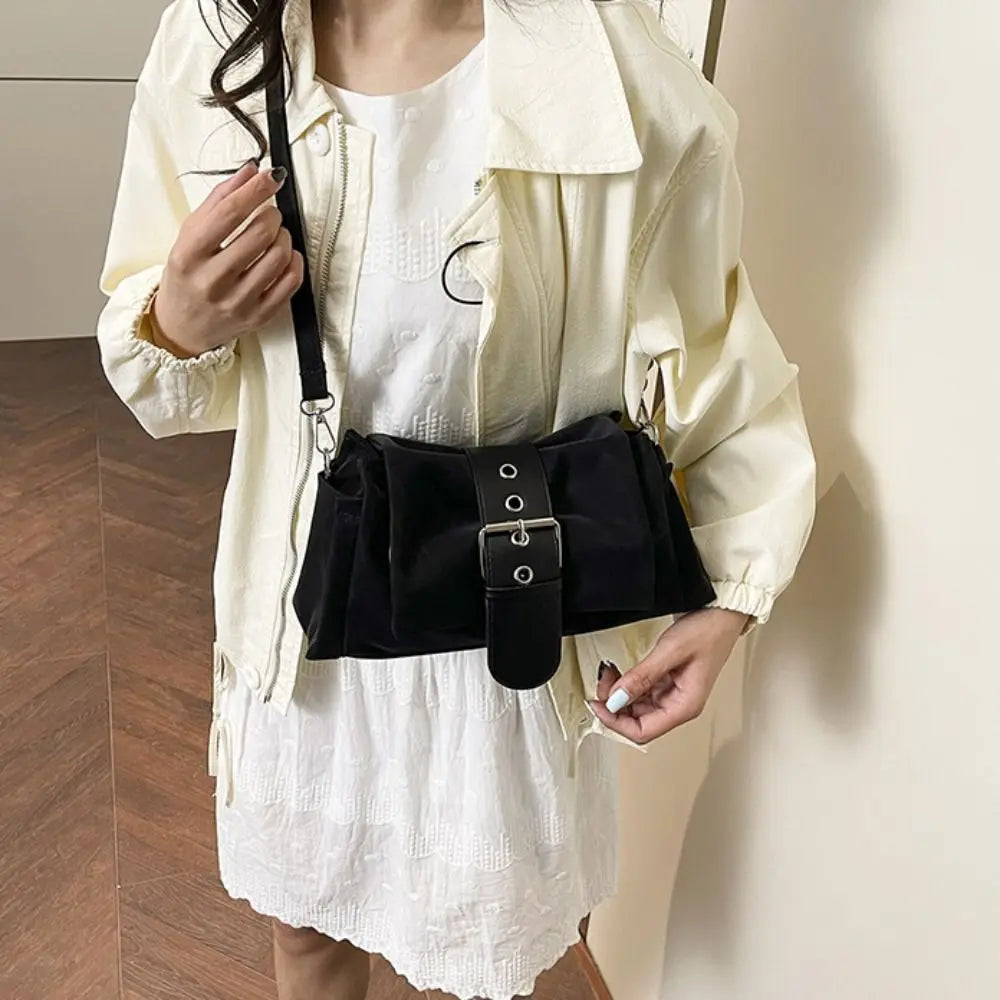 Mala Tote Suede Rectangular - Silhueta Estruturada de Grande Capacidade em Camurça Matte