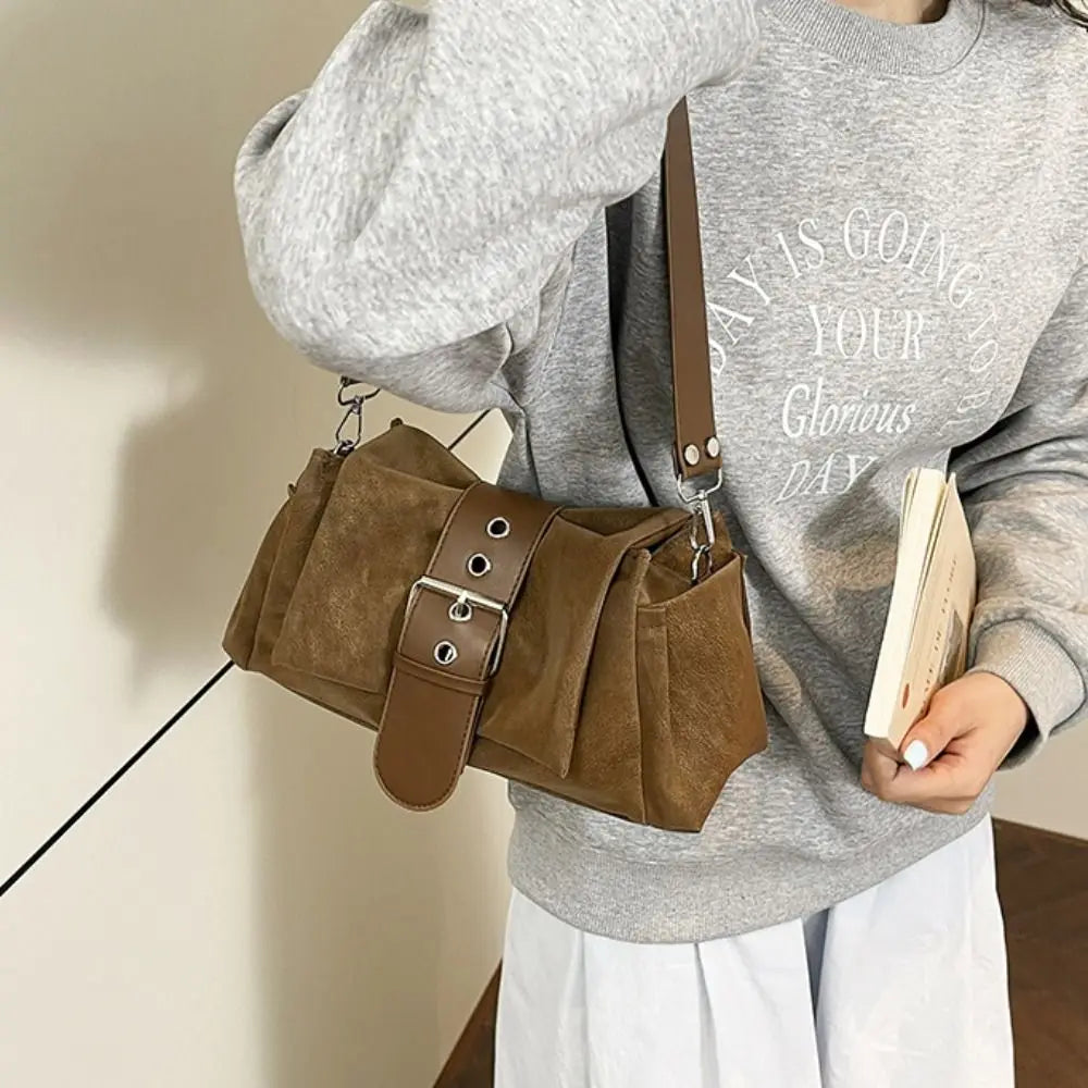 Mala Tote Suede Rectangular - Silhueta Estruturada de Grande Capacidade em Camurça Matte