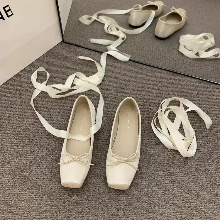 Sapatilha Mary Jane Ballet - Silhueta Square Toe com Laço Clássico
