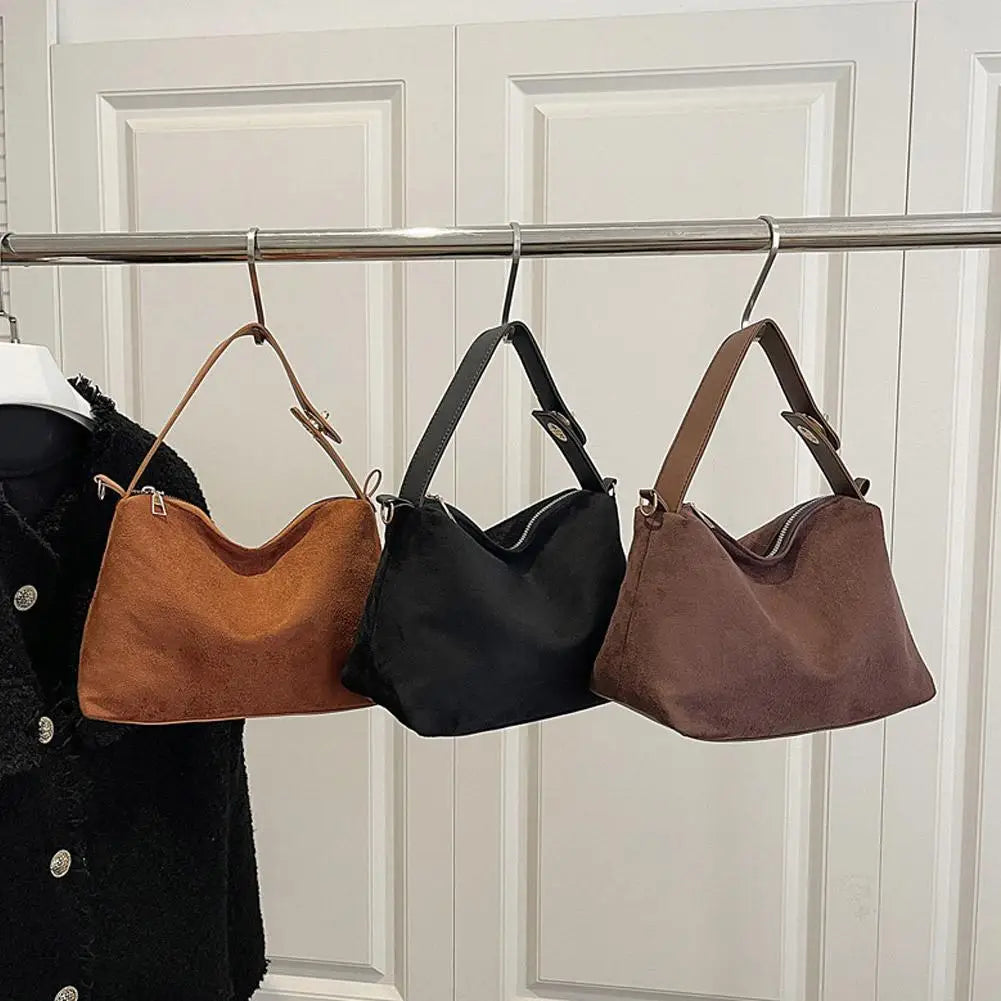 Mala Transversal Suede Vintage - Alça Regulável com Ferragens de Grife em Camurça Soft