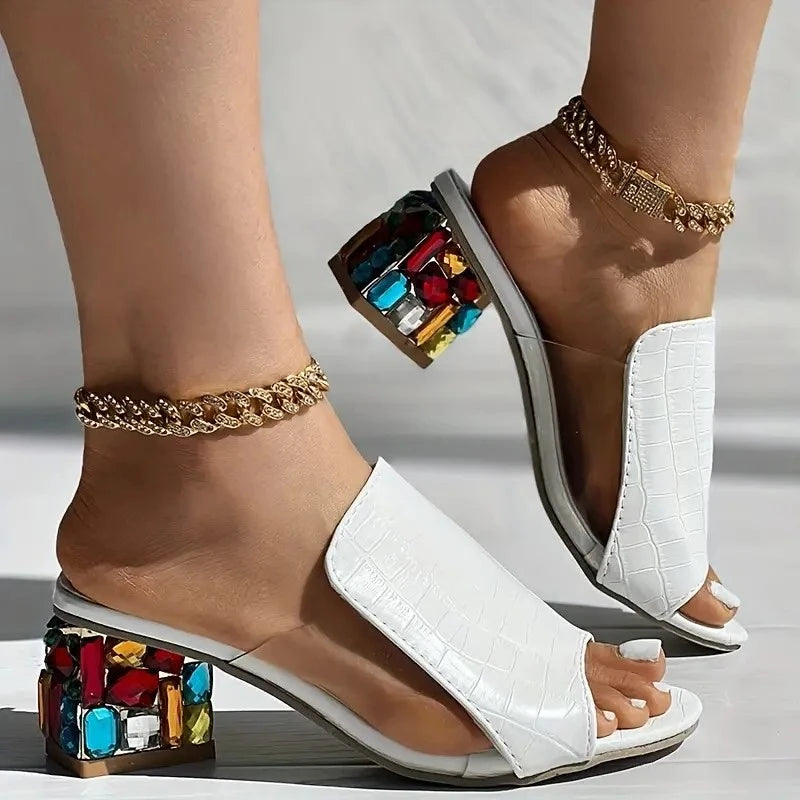 Sandália Flat Crystal Glow - Tiras Acolchoadas com Aplicação de Cristais Premium