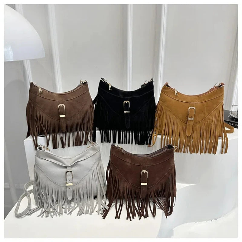 Mala Transversal Suede Fringe - Detalhe de Franjas Boho com Acabamento Vintage