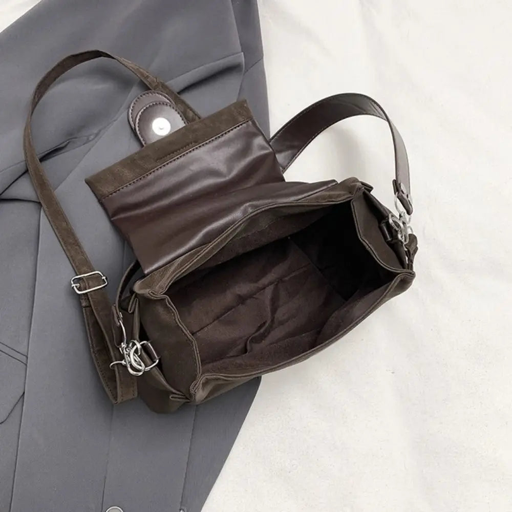 Mala Tote Suede Rectangular - Silhueta Estruturada de Grande Capacidade em Camurça Matte