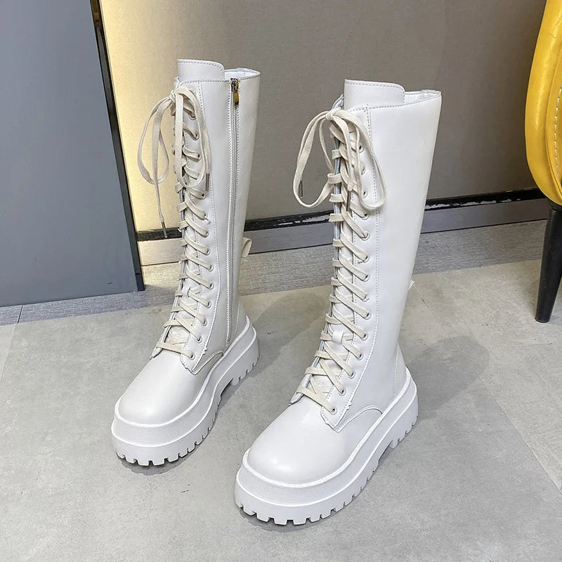 Bota Cano Alto Milano Prestige - Silhueta Fina com Salto Alto Estruturado
