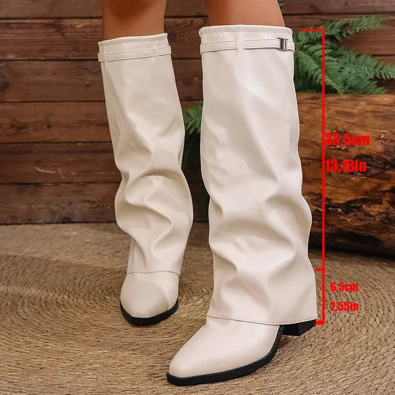 Bota Over-the-Knee Fold Over - Design Arquitetónico com Salto de Grife